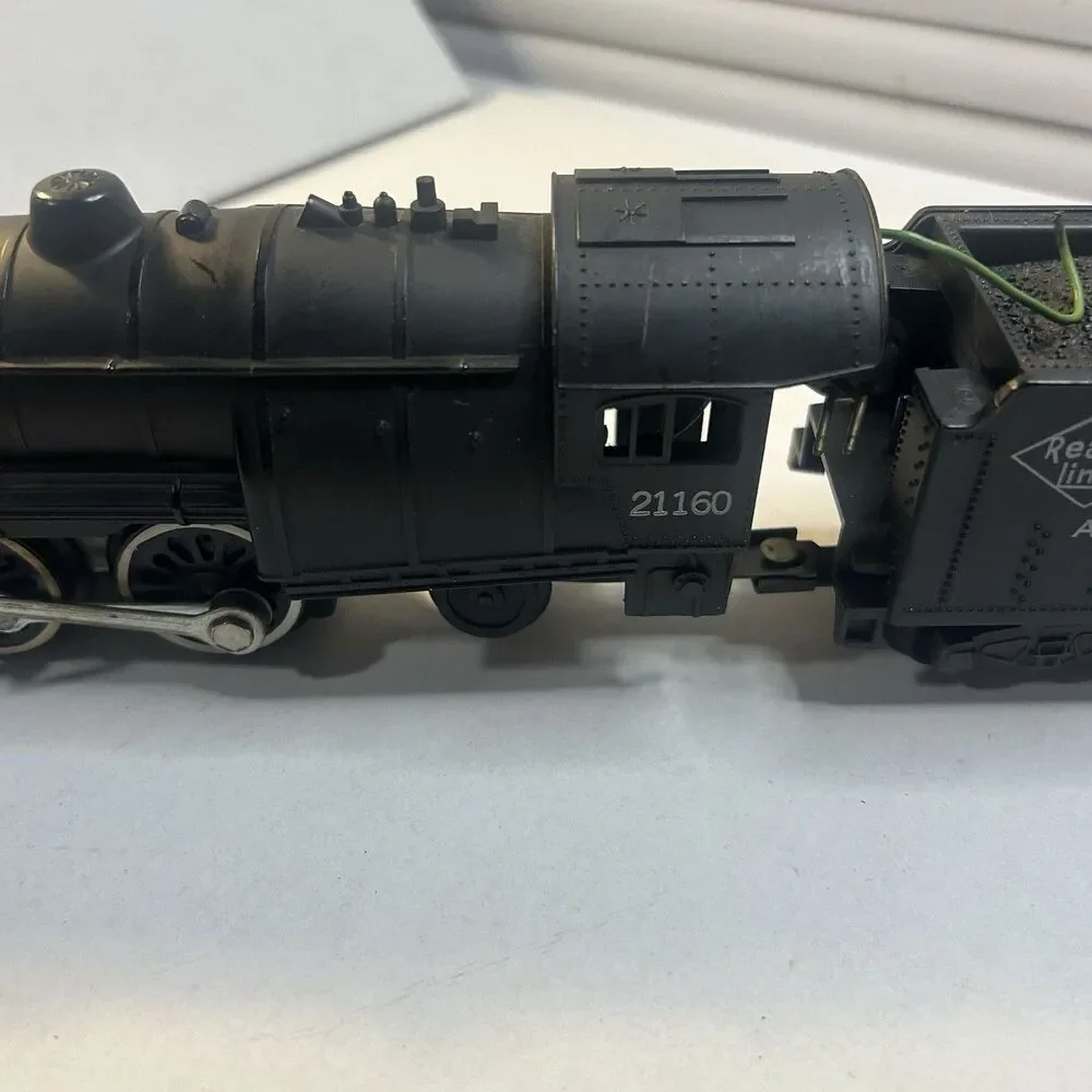 American Flyer S Gauge #21160 Reading Lines 4-4-2 Locomotive and Tender